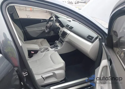 2010 Volkswagen Passat Komfort из США, поврежденный, VIN WVWJK7AN6AE107365